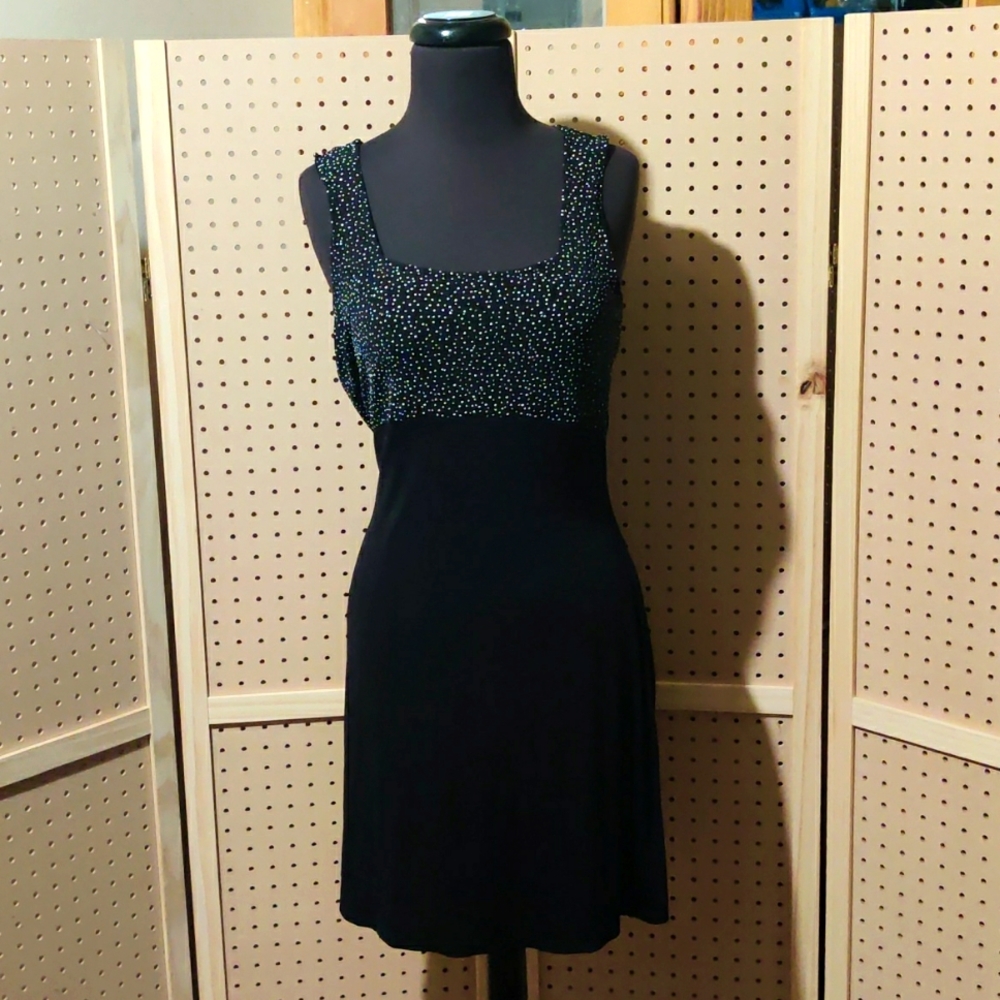 👗5/$25👗Cute little vintage 90s dress
